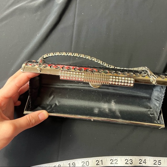 Vintage tube purse - very cool croc embossed with metal hardware - Picture 8 of 11